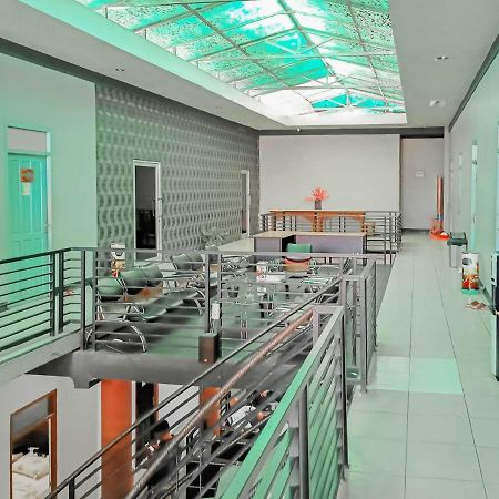 Urbanview Hotel Bagoes Sintang By Reddoorz Luaran gambar