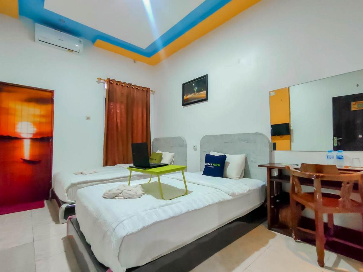 Urbanview Hotel Bagoes Sintang By Reddoorz Luaran gambar
