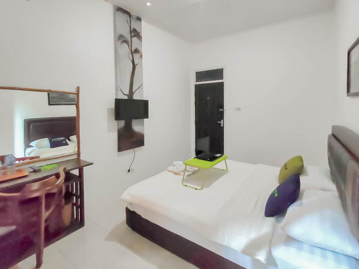Urbanview Hotel Bagoes Sintang By Reddoorz Luaran gambar