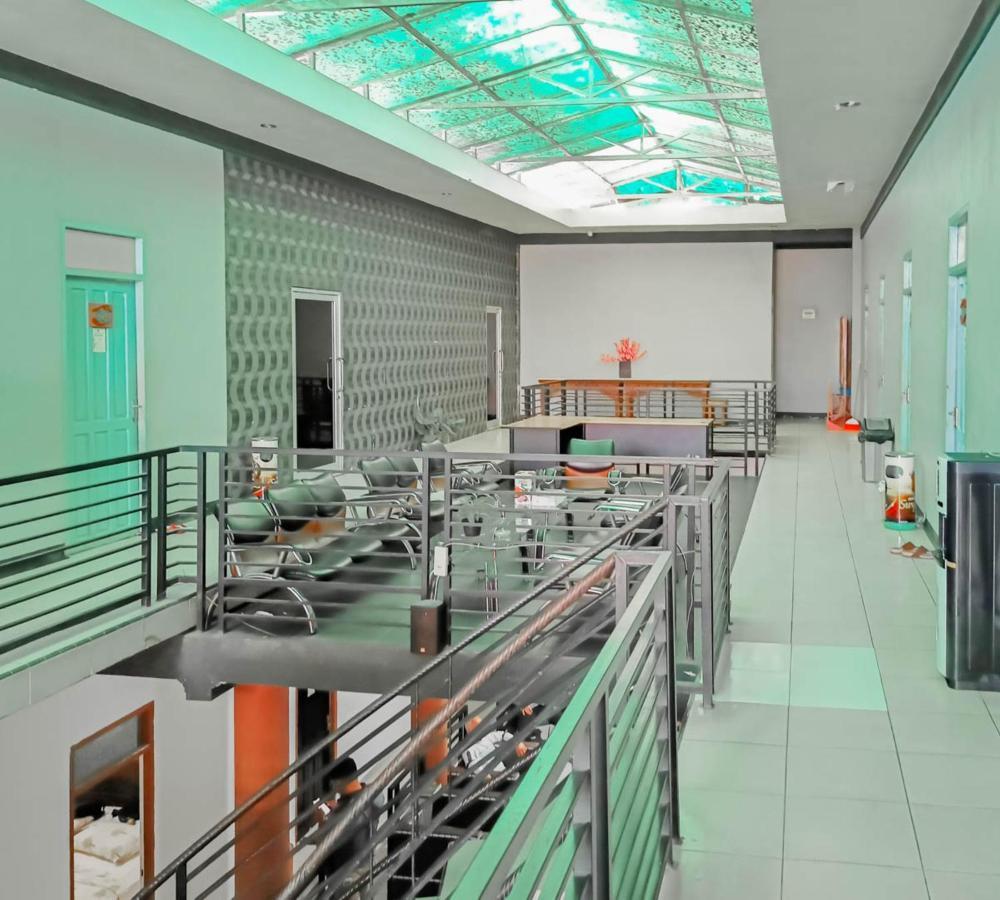 Urbanview Hotel Bagoes Sintang By Reddoorz Luaran gambar