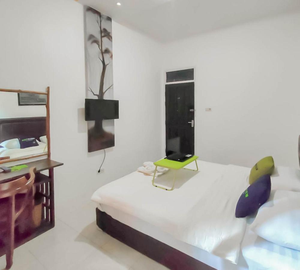 Urbanview Hotel Bagoes Sintang By Reddoorz Luaran gambar