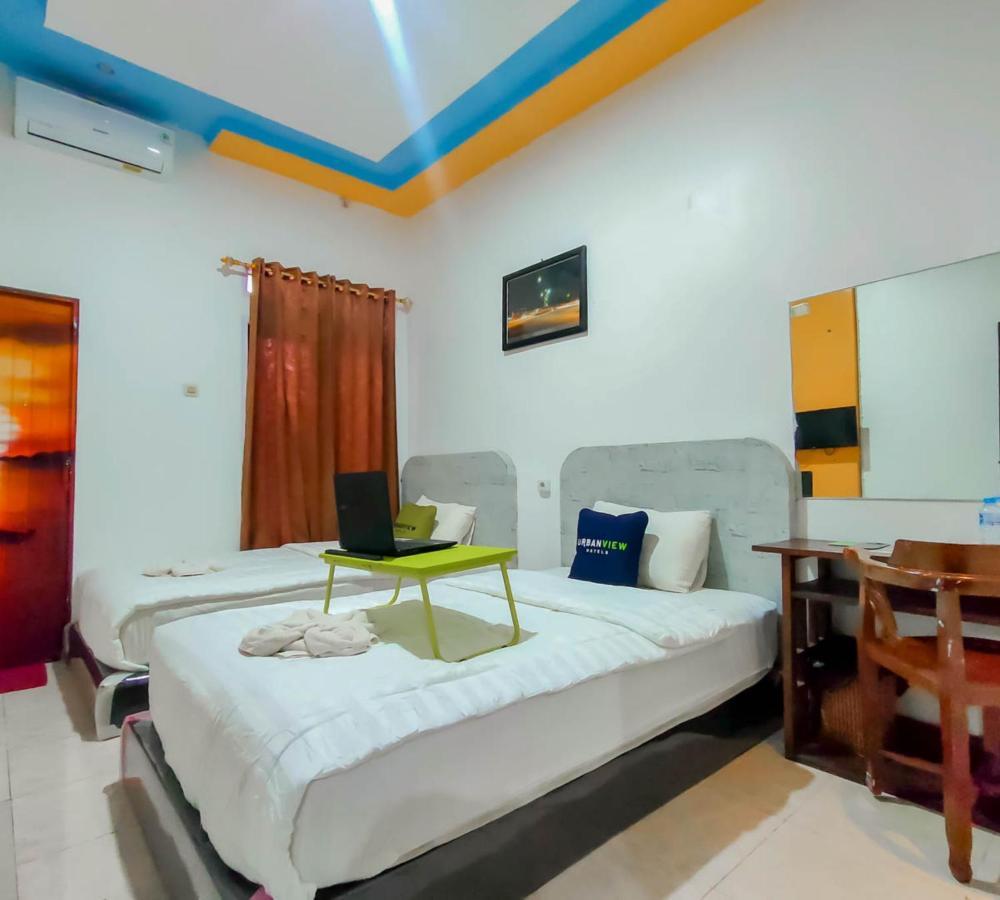 Urbanview Hotel Bagoes Sintang By Reddoorz Luaran gambar